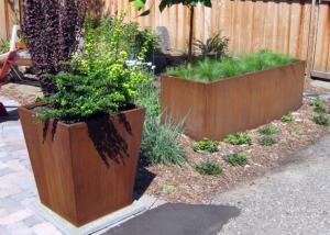 China High Strength Rusted Steel Planters , Rectangular Metal Planter Forging Technique on sale