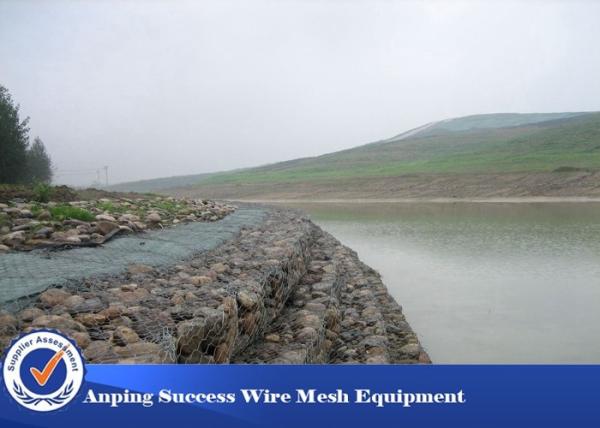 Cheap Environment Protecting Gabion Retaining Wall / Hexagonal Wire Netting 8x10 Mm for sale