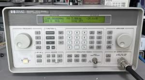 Keysight Agilent 8648C Synthesized Signal Generator 9KHz To 3200 MHz Benchtop/Rackmount