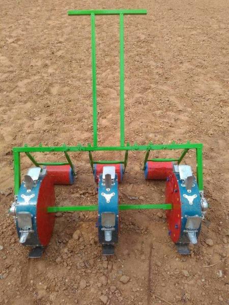 Cheap 3 Rows Farming Tools Equipment 3 Wheels Vegetable Seed Sowing Machine for sale