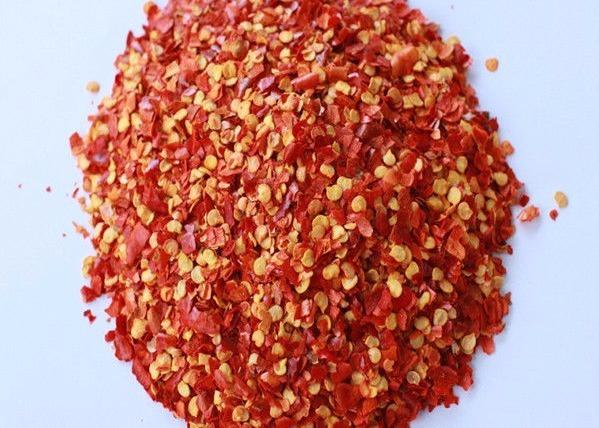 Cheap Organic Crushed Chilli Peppers 8000SHU Pizza Red Pepper Flakes 5 Mesh for sale