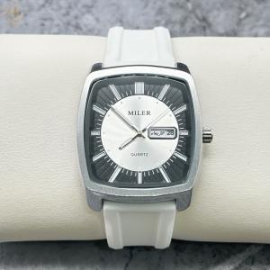 Silicone Band Classic Mens Wrist Watches for Classic and Modern Look