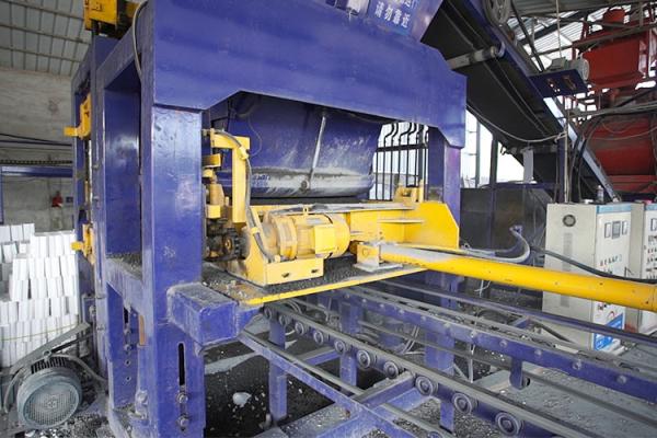 Cheap PLC Control QT12-15 2000Pcs/H Concrete Paver Block Machine Concrete Block Making Machine for sale