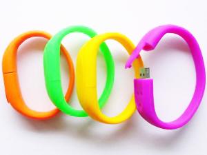 China Cheap Wristband PVC USB flash Drive Custom Silicon Bracelet USB stick 16Gb on sale