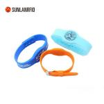 China Customised Cheap NFC RFID Silicone Wristband for sales for sale