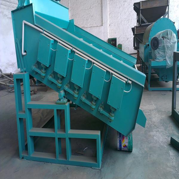 Cheap Big Capacity Stone Vibrating Screen For Mineral Processing for sale