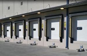 Fireproof Loading Dock Shelters Polyester Fabric Automatic With Remote Controlled