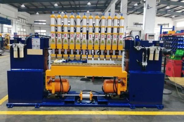 Cheap 2m/Min Automatic Servo Feeding Upright Mesh Welding Device for sale
