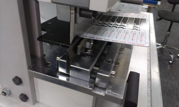 Cheap High Precision PCB Depaneling Machine , Customized PCB depanelizer for sale