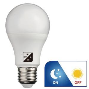 China WW 806lm Dawn To Dusk Outdoor Light Bulbs , A60 E27 LED Dusk To Dawn Bulb on sale