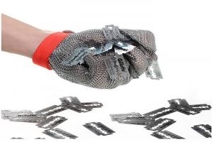 China Butcher Stainless Steel Mesh Safety Gloves Flexible Wrist Strap For Home Slaughtering on sale