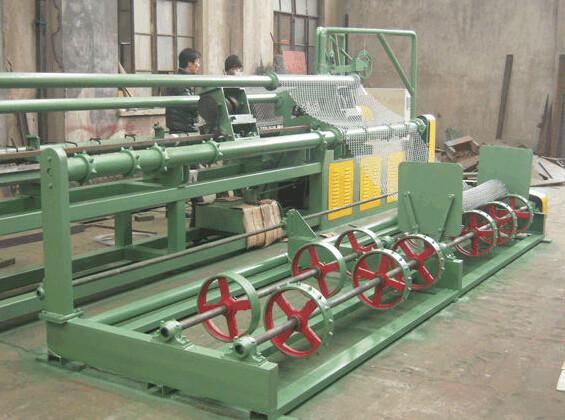 Cheap Automatic Chain Link Fence Machine,factory price for sale