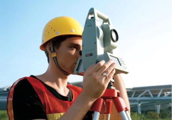 Cheap HTS-220/R Quick Surveying Portable High Precision Total Station Real-time Total Station Price for sale