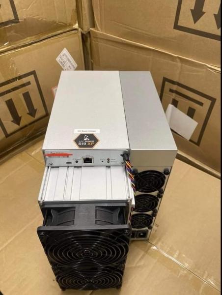 Cheap 140T 3250W Bitmain Antminer S19XP Futures Bitcoin Mining Machine Asic Miner for sale