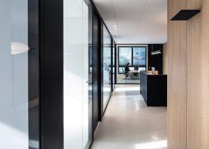 China Glass Partition Wall Double Glass With Blinds Control Opaque Or Transparent Glass on sale