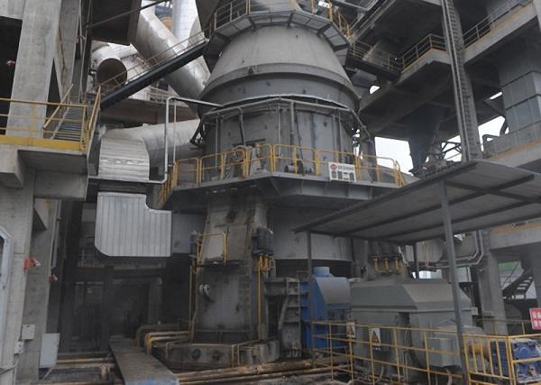 Cheap 50 - 3000 T / D Vrm In Cement Plant , Fast Rotate Speed Vertical Raw Mill for sale