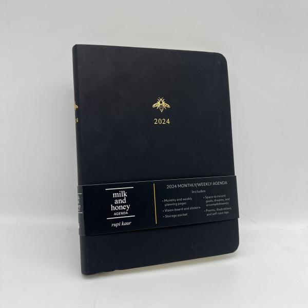 Cheap Customized Desktop Calendar Printing Services With Belly Band And Pockets for sale