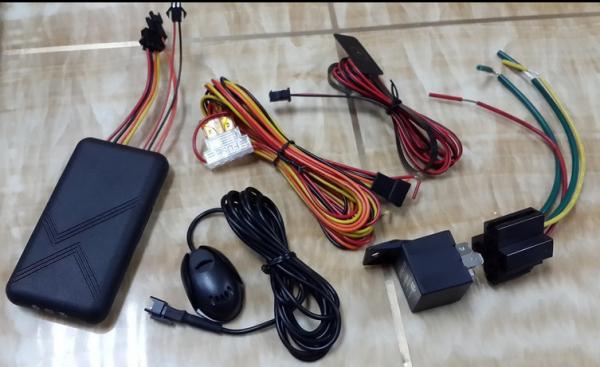 Cheap Mini gps tracker with APP for android and ISO phones for sale