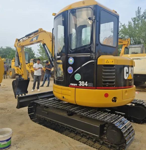 Cheap New Arrival Used Excavator Cat 304CR Crawler 4 Ton Mini Secondhand Diggers for sale