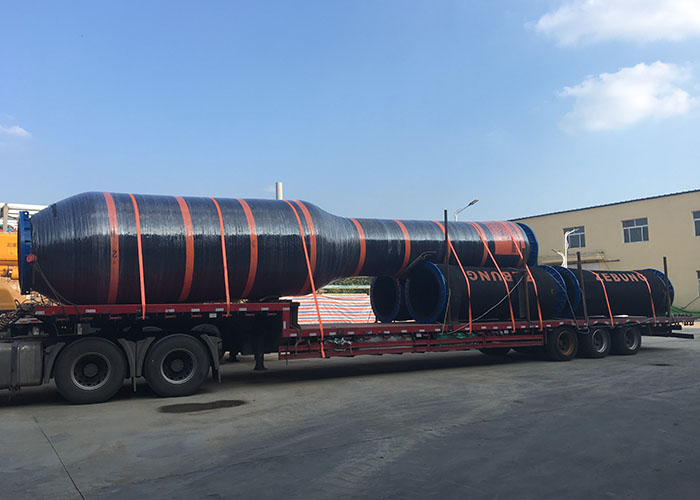 Floating hose