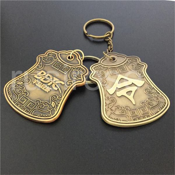 Cheap Personalized hero commemorative keychain custom, hero call order antique double-sided keychain for sale