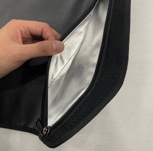 China 9.8 x 13.4 Inch Fireproof File Bag Money Holder Set Zipper Closure 1832 °F on sale