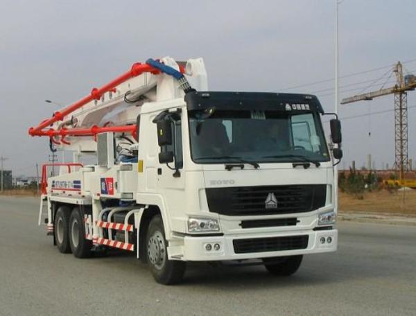 Safety Electronically Control Concrete Pump Truck Strong Stability With HOWO