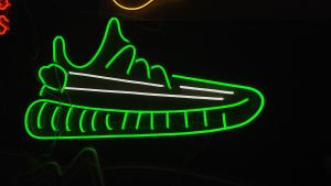Best Cuttable AC240V Acrylic Led Neon Sign FREE Running Shoes No Fragile wholesale