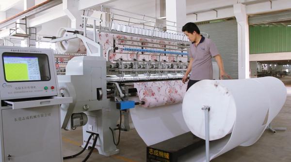 Cheap Industrial Two Needle Row Multi Needle Quilting Machine 2.4M Quilt Making Machine for sale