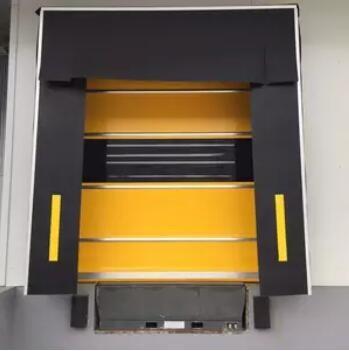 Cheap High Loading Efficiency Retractable Dock Shelter , Loading Bay Equipment for sale