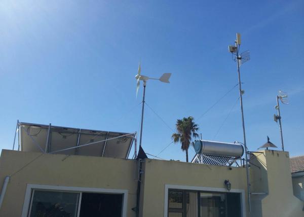Durable Home Solar And Wind Power System With PWM Inverter , Hybrid Controller