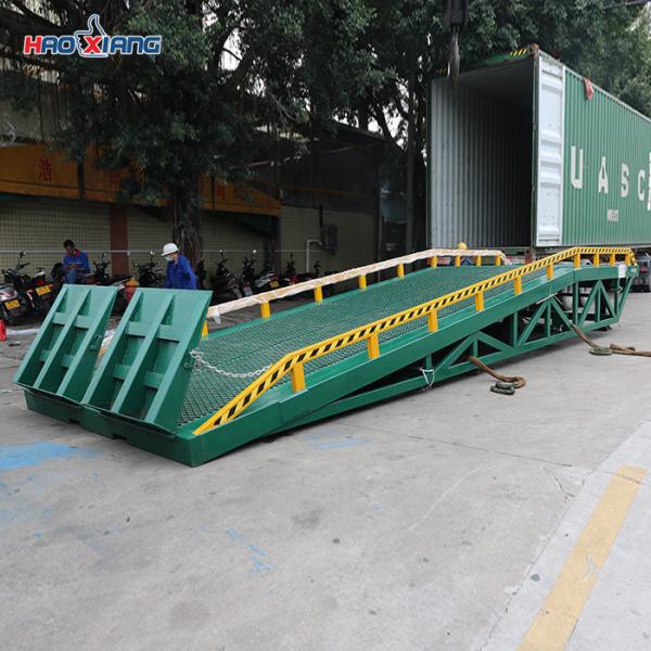 Cheap 15T Temporary Loading Dock Trucks Mobile Container Loading Ramp for sale