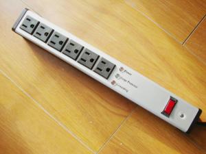 Metal 6 Outlet Surge Protector Power Strip , Mountable Multiple Plug Socket