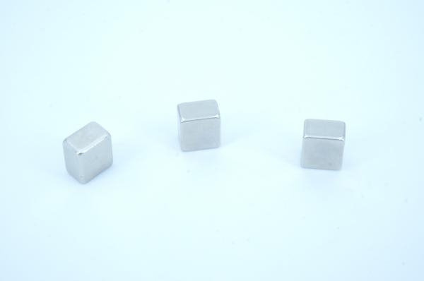 Cheap Sintering Process NdFeB Magnet Max Working Temp 230ºC for Strong Magnetic Force for sale