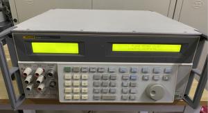 Portable RS-232 Multi Function Calibrator Bench Multimeters Fluke 5520A