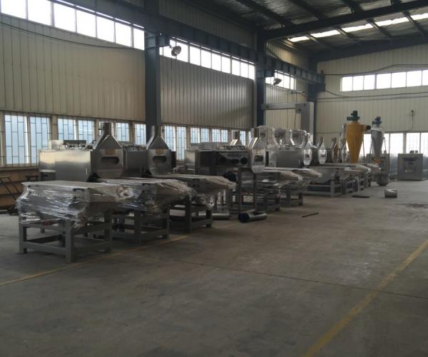 Cheap Skin Removing Peanut Peeling Machine And Splitting Machine Auto Operation for sale