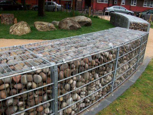 Cheap Custom Decoration Galvanized Gabion Box Retaining Wall for sale