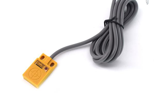 Cheap Orange Color NPN Proximity Switch , NPN Inductive Sensor Anti Vibration for sale