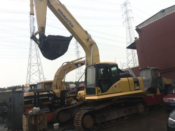 China New arrival second hand Komatsu 30 ton & 1.4m3 crawler hydraulic PC300-7 excavator supplier
