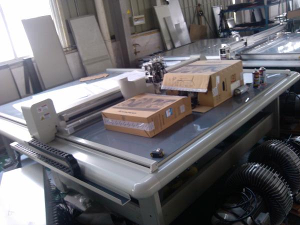 Cheap Easy Operation Foam Cutting Machine Four Spindles High Speed Controller for sale