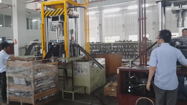 Cheap Three Beam J23 Hydraulic Stretching Machine 100t Hydraulic Press Machine for sale