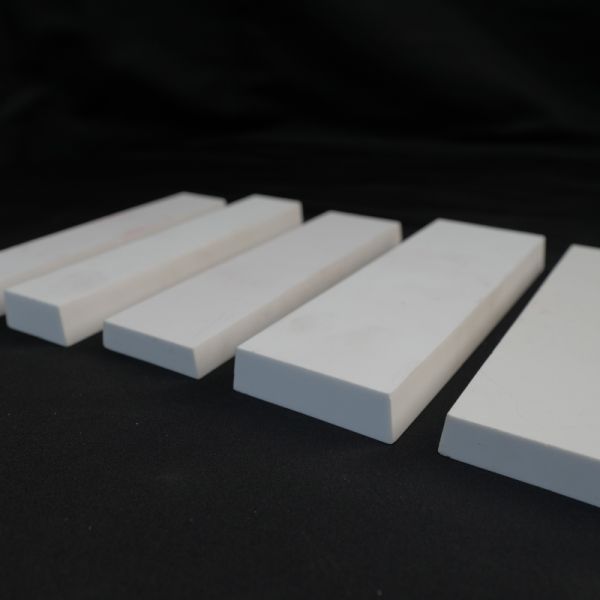Cheap 130*50*15mm Alumina Ceramic Tiles with 2000 MPa Compressive Strength and High Thermal Shock Resistance for sale