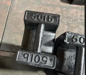 China Standard Cast Iron Test Weights 25lb 50lb Rectangular Weight Elevator Load Block Calibration Weight on sale