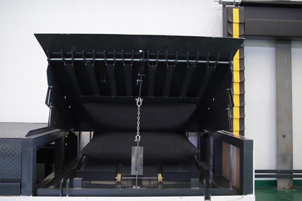 Cheap High Capacity Airbag Dock Leveler Safety Structural With Push Button for sale