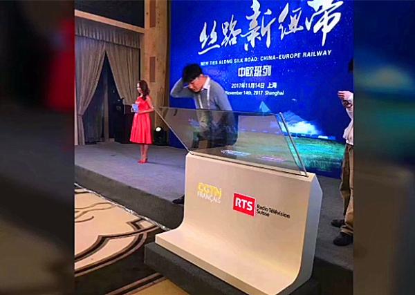 Cheap Customized Size Transparent OLED Display Advertising Solution Easy To Install for sale
