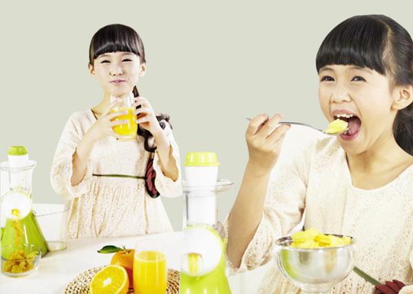 Cheap Manual Cold Press Masticating Juicer Low Noise Operation FDA Certificated for sale
