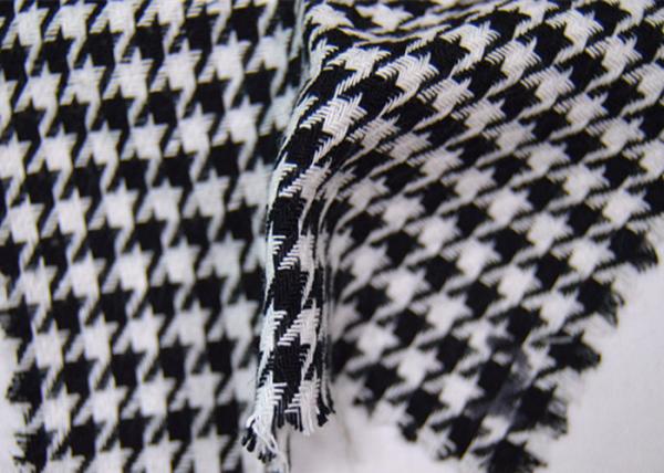Cheap Black And White Herringbone Fabric , Geometric Pattern Jacquard Fabric for sale