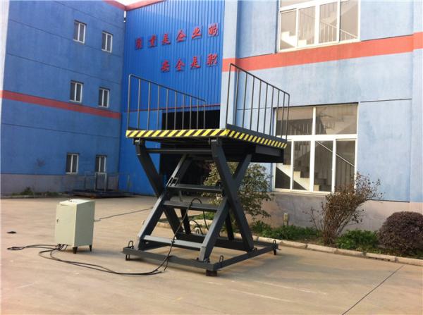 Cheap 3Ton 4Ton Hydraulic Loading Dock Lift Platforms Use By Electric Control System For Loading/Unloading for sale