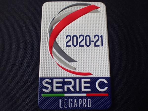 Cheap 3D Heat Transfer Clothing Labels Different Thickness Custom Embossed Badge for sale