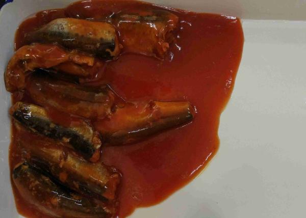 Cheap Canned Sardine Fish in Tomato Sauce in Tins for sale